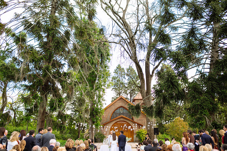 Ceremonia religiosa de casamiento con cura en Estancia Santa Elena
