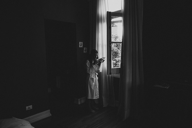 Fotos artísticas de la preparacion de la novia en el Hotel del Casco