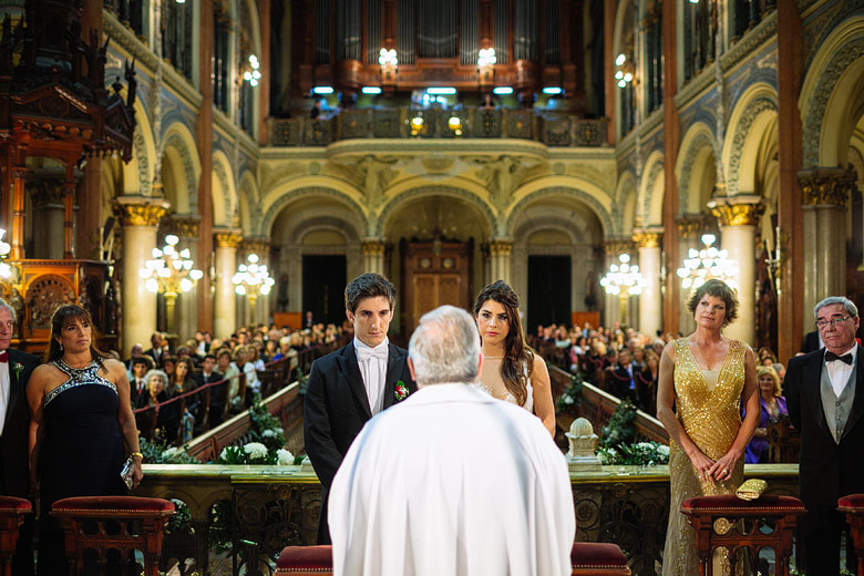 ceremonia de casamiento en la Basilica del Santisimo Sacramento de Buenos Aires