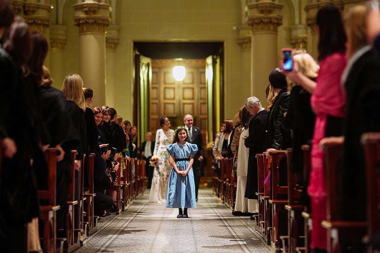 fotos de la entrada de la novia en la catedral de san isidro
