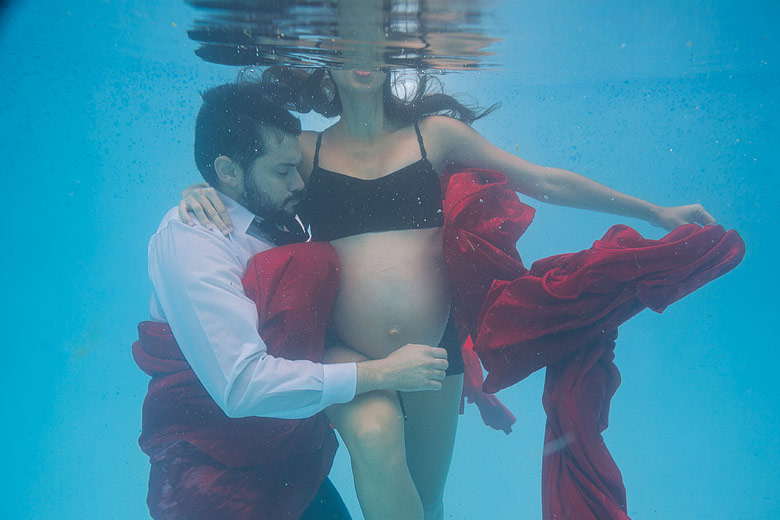 sesion de embarazo bajo el agua