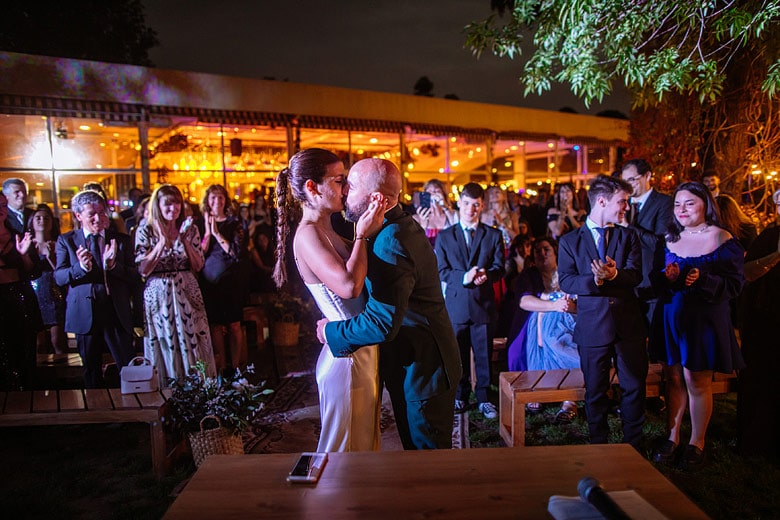 Ceremonia de casamiento a la noche